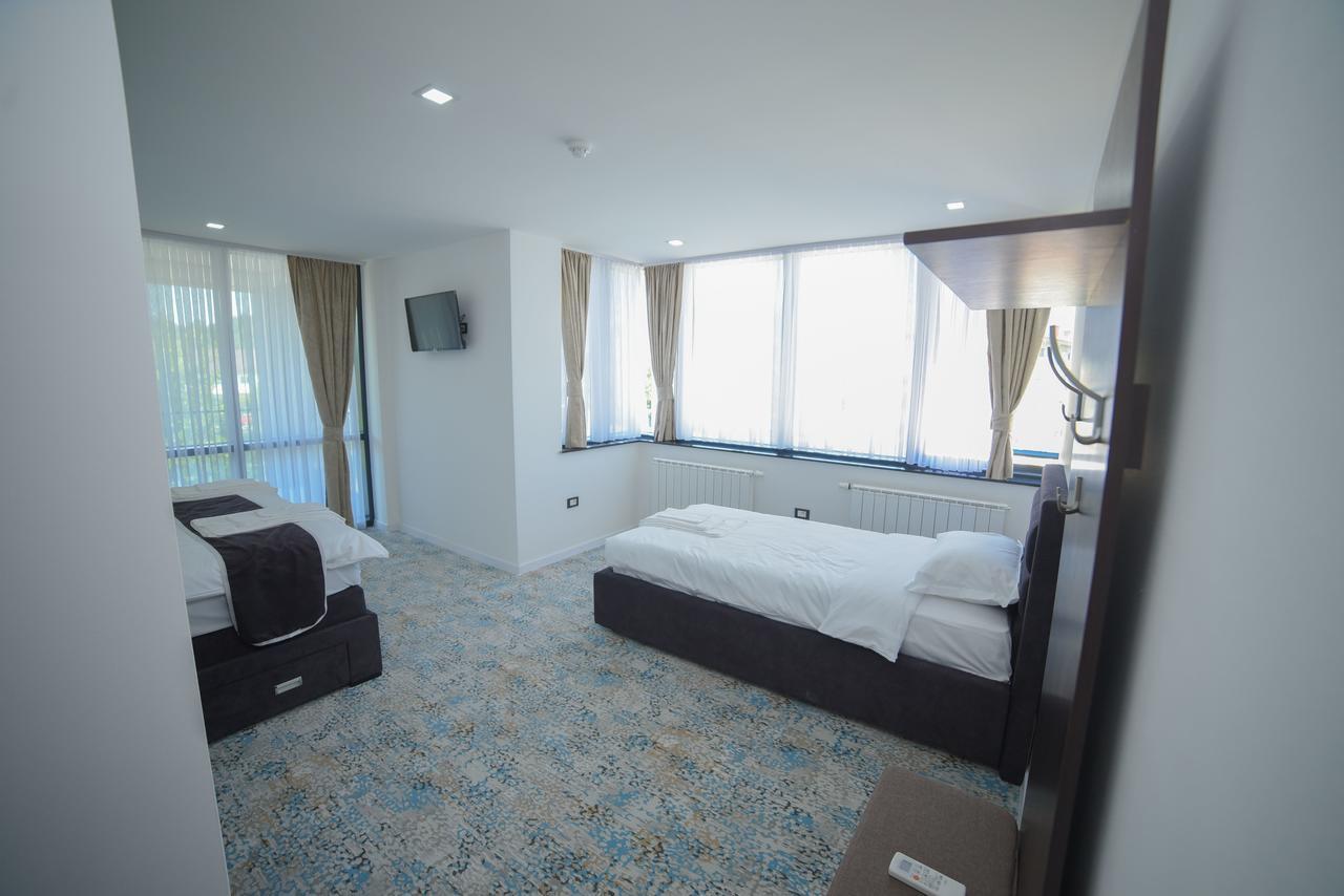 Motel Grand Велика Кладуша Екстер'єр фото